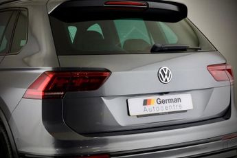 VOLKSWAGEN TIGUAN 2.0 TDI R-Line Tech SUV 5dr Diesel DSG Euro 6 (s/s) (150 ps)