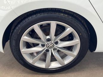 VOLKSWAGEN GOLF 1.4 TSI BlueMotion Tech ACT GT Hatchback 5dr Petrol DSG Euro 6 (