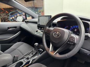 TOYOTA COROLLA 1.8 VVT-h Design Hatchback 5dr Petrol Hybrid CVT Euro 6 (s/s) (1