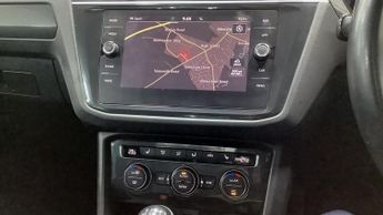 VOLKSWAGEN TIGUAN 2.0 TDI SEL SUV 5dr Diesel Manual 4Motion Euro 6 (s/s) (150 ps)