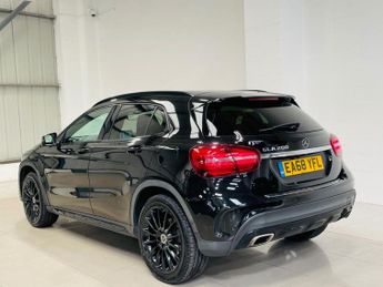 MERCEDES-BENZ GLA 1.6 GLA200 AMG Line (Premium) SUV 5dr Petrol Manual Euro 6 (s/s)