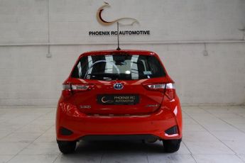 TOYOTA YARIS 1.5 VVT-h Icon Tech Hatchback 5dr Petrol Hybrid E-CVT Euro 6 (s/