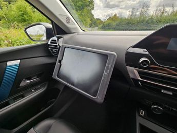 CITROEN e-C4 50kWh Shine Hatchback 5dr Electric Auto (136 ps)