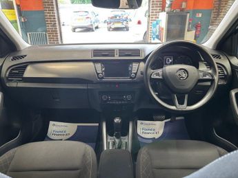 SKODA FABIA 1.0 TSI SE L Hatchback 5 Door Petrol Automatic DSG Blue Euro 6 1