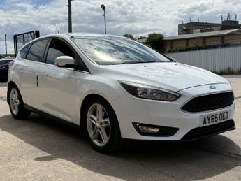 Ford Focus 1.0T EcoBoost Zetec Hatchback 5 Door Petrol Manual White Euro 6 
