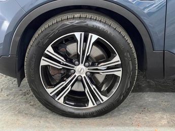 VOLVO XC40 1.5h T5 Twin Engine Recharge 10.7kWh Inscription Pro SUV 5dr Pet