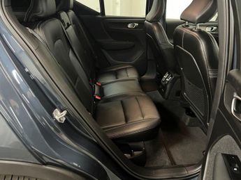 VOLVO XC40 1.5h T5 Twin Engine Recharge 10.7kWh Inscription Pro SUV 5dr Pet