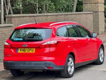 FORD FOCUS 1.6 Zetec Estate 5dr Petrol Powershift Euro 5 (125 ps)