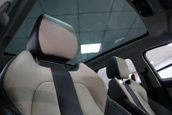 LAND ROVER RANGE ROVER EVOQUE 2.2 SD4 Dynamic LUX SUV 5dr Diesel Auto 4WD Euro 5 (190 ps)