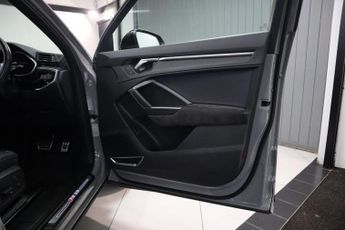 AUDI RS Q3 2.5 TFSI Sportback 5dr Petrol S Tronic quattro Euro 6 (s/s) (400