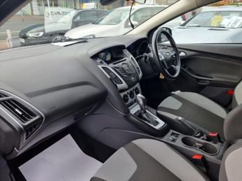 FORD FOCUS 1.6 ZETEC 5d 124 BHP