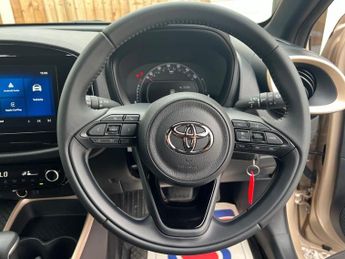 TOYOTA AYGO X 1.0 VVT-i Edge Hatchback 5dr Petrol x-shift Euro 6 (s/s) (72 ps)