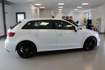 AUDI A3 2.0 TFSI S line Sportback 5dr Petrol S Tronic Euro 6 (s/s) (190 