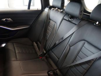 BMW 3 SERIES 2.0 320i M Sport Touring 5dr Petrol Auto Euro 6 (s/s) (184 ps)