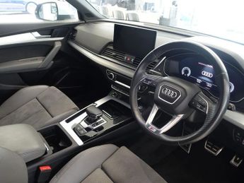 AUDI Q5 2.0 TFSI 45 S line Sportback 5dr Petrol S Tronic quattro Euro 6 