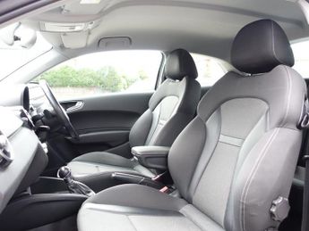 AUDI A1 1.0 TFSI Sport Hatchback 3dr Petrol S Tronic Euro 6 (s/s) (Nav) 