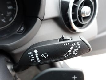 AUDI A1 1.0 TFSI Sport Hatchback 3dr Petrol S Tronic Euro 6 (s/s) (Nav) 