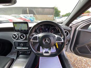MERCEDES-BENZ A CLASS 2.1 A200d AMG Line (Premium) Hatchback 5dr Diesel 7G-DCT Euro 6 
