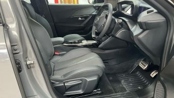 PEUGEOT E-2008 50kWh GT SUV 5dr Electric Auto (7kW Charger) (136 ps)