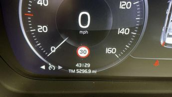 VOLVO XC40 2.0 T4 Inscription SUV 5dr Petrol Auto AWD Euro 6 (s/s) (190 ps)