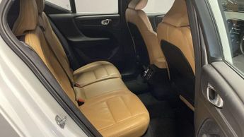 VOLVO XC40 2.0 T4 Inscription SUV 5dr Petrol Auto AWD Euro 6 (s/s) (190 ps)