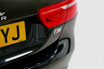 JAGUAR XE 3.0 V6 S Saloon 4dr Petrol Auto Euro 6 (s/s) (380 ps)