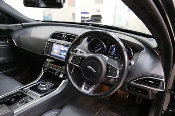 JAGUAR XE 3.0 V6 S Saloon 4dr Petrol Auto Euro 6 (s/s) (380 ps)