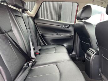 NISSAN PULSAR 1.2 DIG-T Tekna Hatchback 5dr Petrol XTRON Euro 6 (s/s) (115 ps)