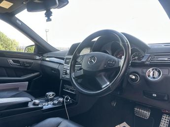 MERCEDES-BENZ E-CLASS 6.2 E63 V8 AMG Saloon 4dr Petrol SpdS MCT Euro 5 (525 ps)