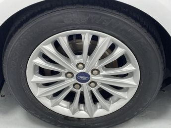 FORD FOCUS 1.0T EcoBoost Titanium Hatchback 5dr Petrol Manual Euro 6 (s/s) 