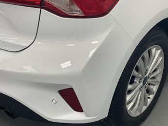 FORD FOCUS 1.0T EcoBoost Titanium Hatchback 5dr Petrol Manual Euro 6 (s/s) 