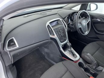 VAUXHALL ASTRA 2.0 CDTi SRi Hatchback 5dr Diesel Auto Euro 5 (165 ps)