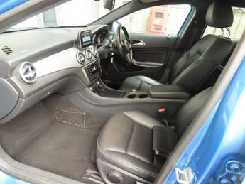 MERCEDES-BENZ GLA 2.1 GLA200 CDI Sport SUV 5dr Diesel 7G-DCT Euro 6 (s/s) (136 ps)