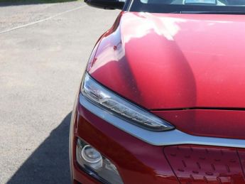 HYUNDAI KONA 64kWh Premium SE SUV 5dr Electric Auto (204 ps)