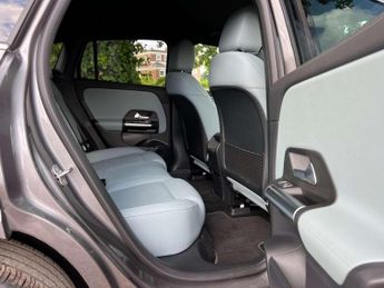 MERCEDES-BENZ EQA EQA 350 AMG Line Executive 4MATIC 4WD 5dr