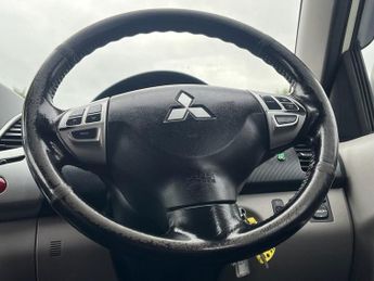 MITSUBISHI L200 2.5 DI-D Barbarian Black Pickup Double Cab 4dr Diesel Manual 4WD