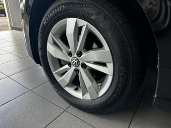 VOLKSWAGEN POLO 1.0 TSI SE Hatchback 5dr Petrol DSG Euro 6 (s/s) (95 ps)