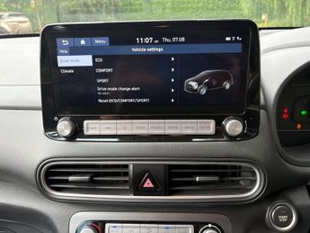 HYUNDAI KONA 64kWh PREMIUM SUV 5 DOOR ELECTRIC AUTO  (7KW Charger) 