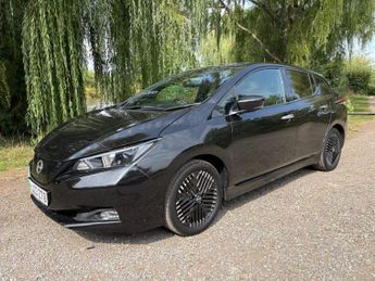 NISSAN LEAF 110KW N-CONNECTA  39 KWh AUTOMATIC  ELECTRIC 5 DOOR 
