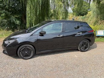 NISSAN LEAF 110KW N-CONNECTA  39 KWh AUTOMATIC  ELECTRIC 5 DOOR 