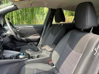 NISSAN LEAF 110KW N-CONNECTA  39 KWh AUTOMATIC  ELECTRIC 5 DOOR 