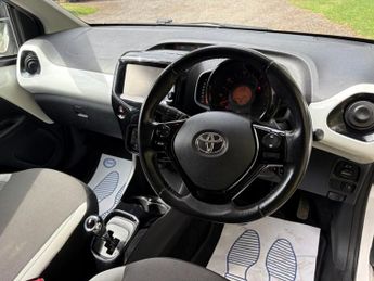 TOYOTA AYGO 1.0 VVT-i X-STYLE AUTOMATIC 5 DOOR