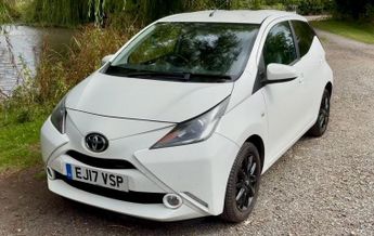 TOYOTA AYGO 1.0 VVT-i X-STYLE AUTOMATIC 5 DOOR