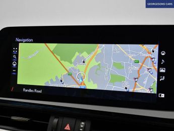 LEXUS ES 2.5 300h Saloon 4dr Petrol Hybrid E-CVT Euro 6 (s/s) (218 ps)