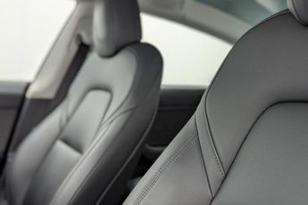 TESLA Model 3 (Dual Motor) Long Range Saloon 4dr Electric Auto 4WDE (346 ps)