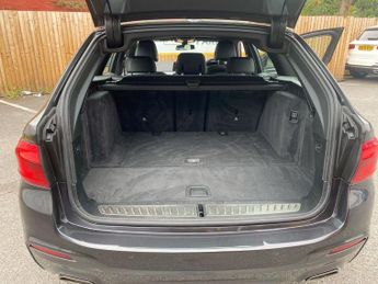 BMW 5 SERIES 2.0 520d M Sport Touring 5dr Diesel Auto Euro 6 (s/s) (190 ps)