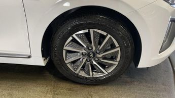 HYUNDAI IONIQ 38.3kWh Premium Hatchback 5dr Electric Auto (136 ps)