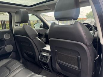 LAND ROVER RANGE ROVER EVOQUE 2.0 TD4 SE Tech SUV 5dr Diesel Auto 4WD Euro 6 (s/s) (180 ps)