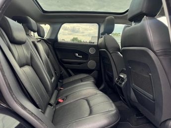LAND ROVER RANGE ROVER EVOQUE 2.0 TD4 SE Tech SUV 5dr Diesel Auto 4WD Euro 6 (s/s) (180 ps)