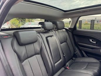 LAND ROVER RANGE ROVER EVOQUE 2.0 TD4 SE Tech SUV 5dr Diesel Auto 4WD Euro 6 (s/s) (180 ps)